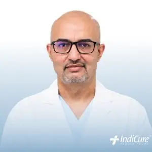 Image of Dr. Vivek Logani, orthopedic surgeon in Delhi.